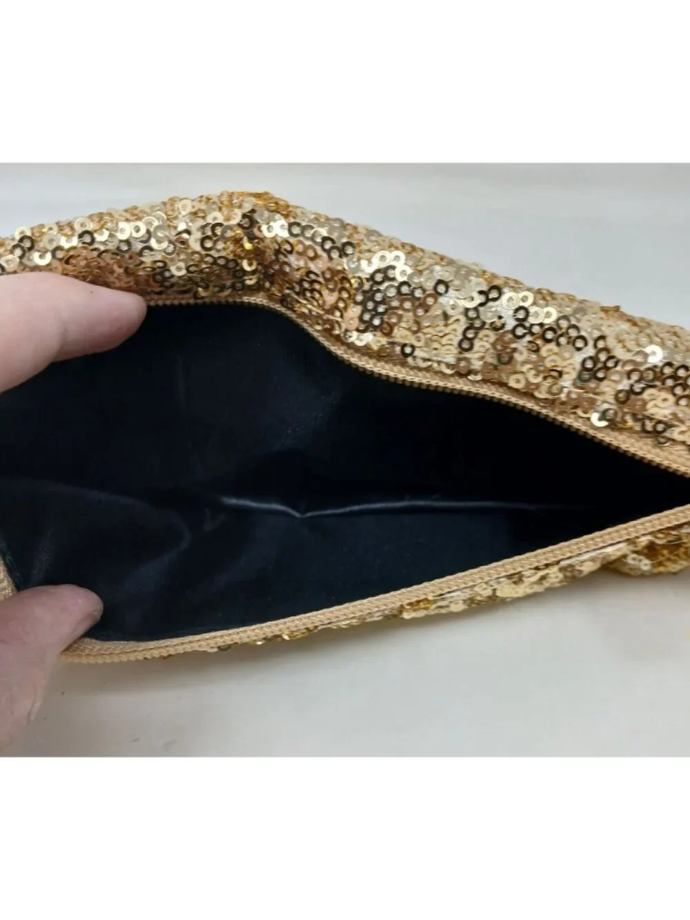Victorias Secret Gold Sequin Clutch Fold-Over Closure & Zippered Pocket #D-25 - Picture 5 of 11